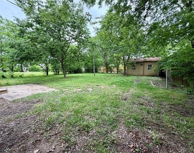 10640 Aledo Drive - Photo Thumbnail 18