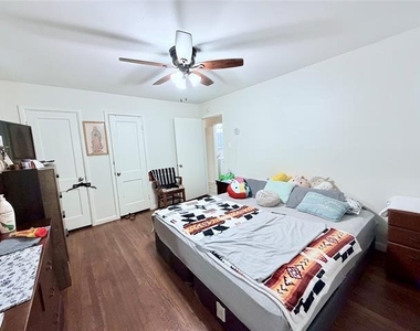 10640 Aledo Drive - Photo Thumbnail 9