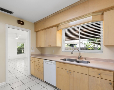 360 Palmetto Street - Photo Thumbnail 18