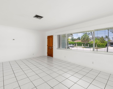 360 Palmetto Street - Photo Thumbnail 9