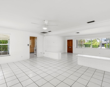 360 Palmetto Street - Photo Thumbnail 10