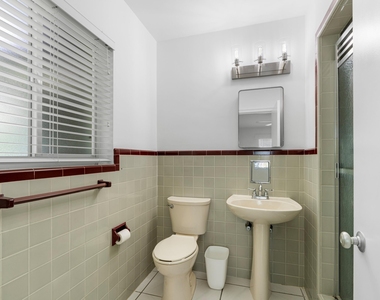 360 Palmetto Street - Photo Thumbnail 22