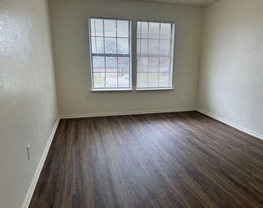 249 Stallion Drive - Photo Thumbnail 24