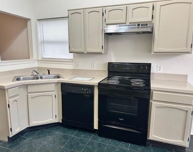 249 Stallion Drive - Photo Thumbnail 8
