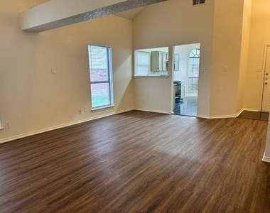 249 Stallion Drive - Photo Thumbnail 7