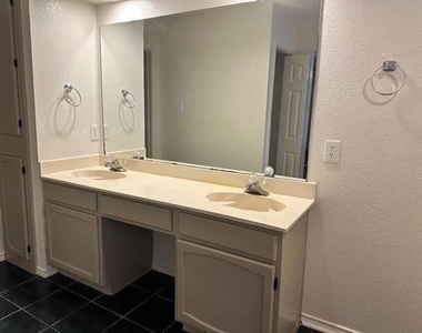 249 Stallion Drive - Photo Thumbnail 19