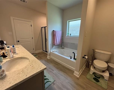 215 Norwell Lane - Photo Thumbnail 12