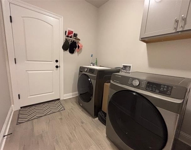 215 Norwell Lane - Photo Thumbnail 13