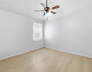 417 Niagara Falls Drive - Photo Thumbnail 29