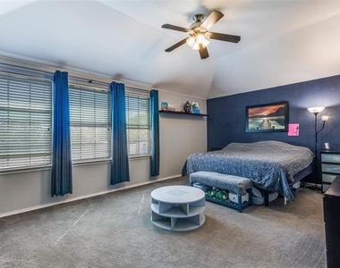 417 Niagara Falls Drive - Photo Thumbnail 13