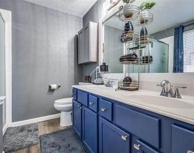 417 Niagara Falls Drive - Photo Thumbnail 14