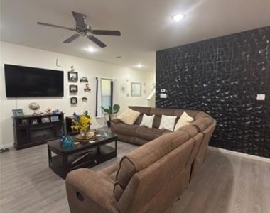 4953 Ben Casey Court - Photo Thumbnail 4
