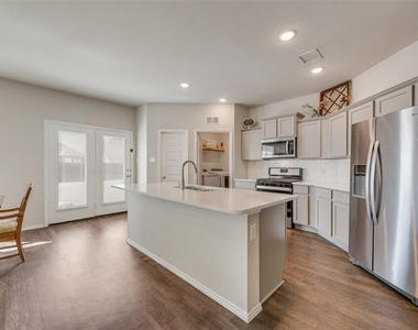 4032 Delta Drive - Photo Thumbnail 7