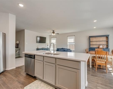 4032 Delta Drive - Photo Thumbnail 9