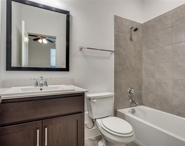 5411 Grand Avenue - Photo Thumbnail 23