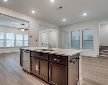 5411 Grand Avenue - Photo Thumbnail 8