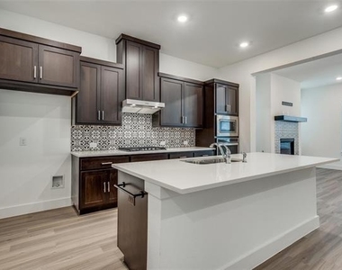 5411 Grand Avenue - Photo Thumbnail 6