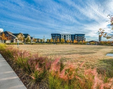 5411 Grand Avenue - Photo Thumbnail 31