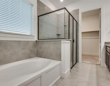 5411 Grand Avenue - Photo Thumbnail 17