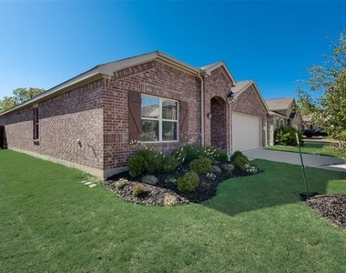 1540 Acmite Avenue - Photo Thumbnail 20