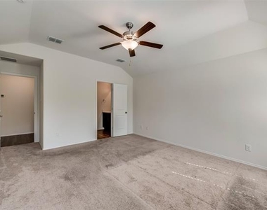 1540 Acmite Avenue - Photo Thumbnail 9