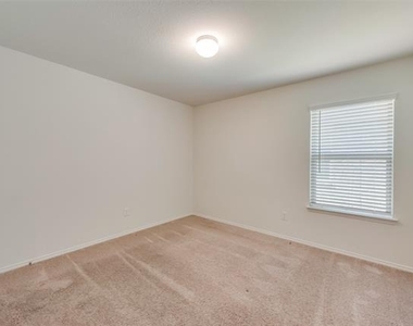 1540 Acmite Avenue - Photo Thumbnail 13