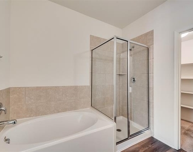 1540 Acmite Avenue - Photo Thumbnail 11