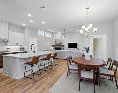 14428 Balmoral Place - Photo Thumbnail 7