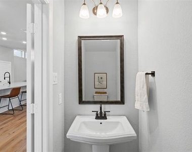 14428 Balmoral Place - Photo Thumbnail 13