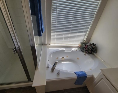 2913 Rush Creek Road - Photo Thumbnail 8