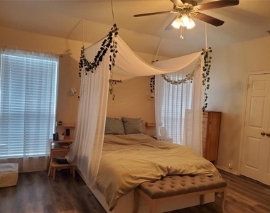 2913 Rush Creek Road - Photo Thumbnail 29