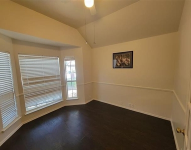 2913 Rush Creek Road - Photo Thumbnail 17