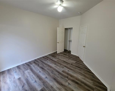 2913 Rush Creek Road - Photo Thumbnail 13