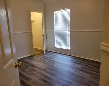 2913 Rush Creek Road - Photo Thumbnail 14
