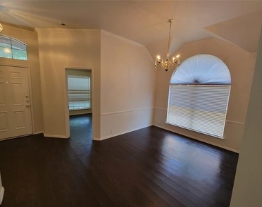 2913 Rush Creek Road - Photo Thumbnail 7