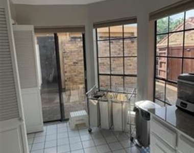 4254 Cuesta Drive - Photo Thumbnail 10