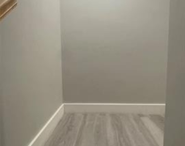 4254 Cuesta Drive - Photo Thumbnail 7