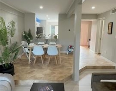 4254 Cuesta Drive - Photo Thumbnail 8