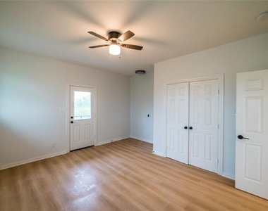 956 Lloyds Road - Photo Thumbnail 12