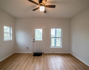 956 Lloyds Road - Photo Thumbnail 9