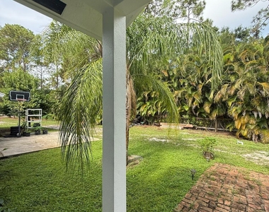 15831 N 44th St Street N - Photo Thumbnail 20