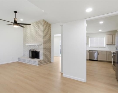 5633 Truitt Street - Photo Thumbnail 3