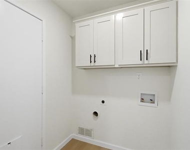 5633 Truitt Street - Photo Thumbnail 12