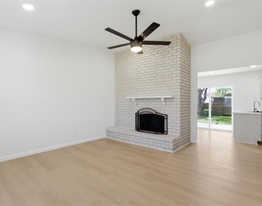 5633 Truitt Street - Photo Thumbnail 5