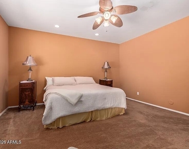 2310 W Spur Drive - Photo Thumbnail 8
