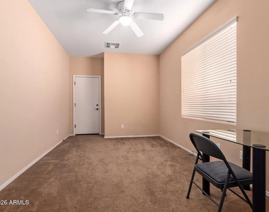 2310 W Spur Drive - Photo Thumbnail 18