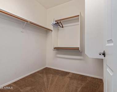 2310 W Spur Drive - Photo Thumbnail 16