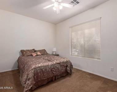2310 W Spur Drive - Photo Thumbnail 7