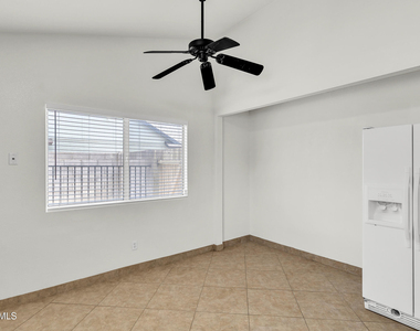 8834 W Purdue Avenue - Photo Thumbnail 13