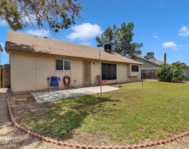 8834 W Purdue Avenue - Photo Thumbnail 22